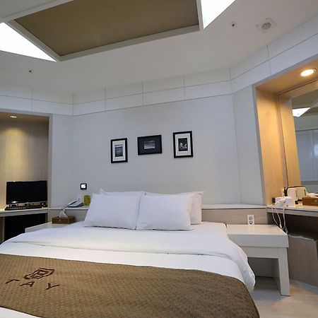 Bucheon Hotel Экстерьер фото