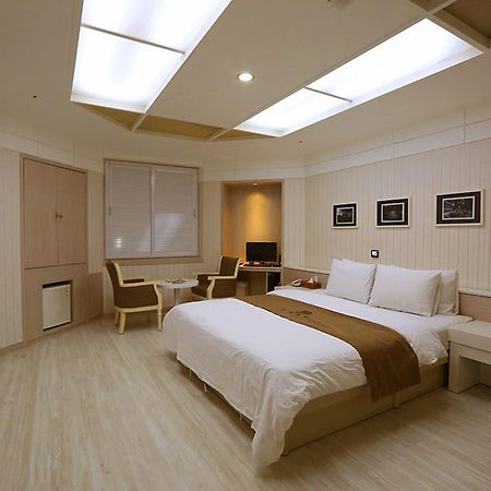 Bucheon Hotel Экстерьер фото