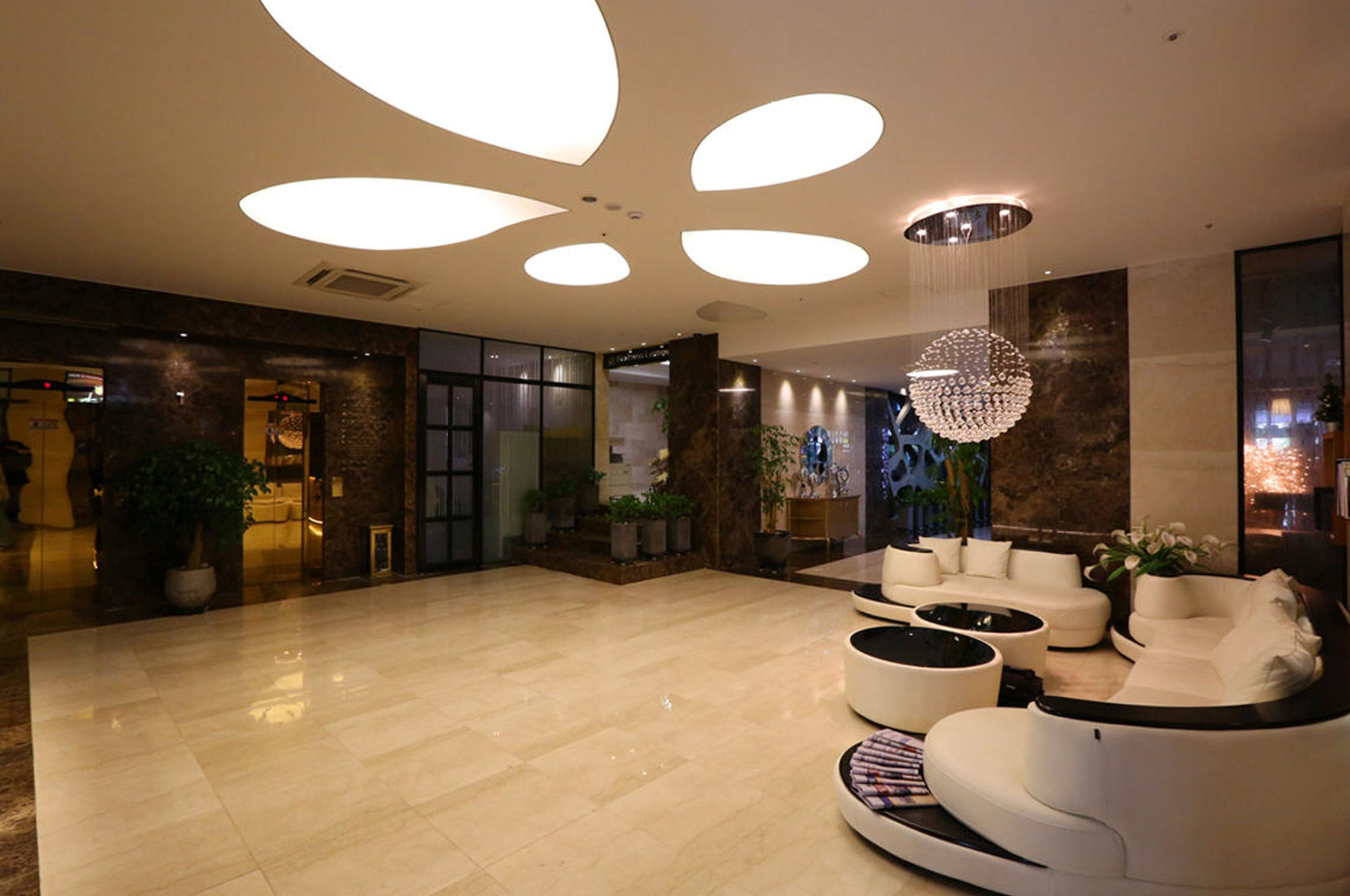 Bucheon Hotel Экстерьер фото